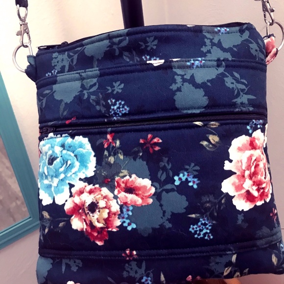 purse - Picture 1 of 5